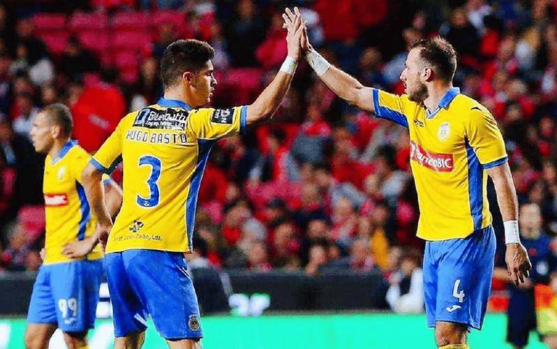 包含转折点达拉斯独行侠刷新队史纪录；葡超转会期攻防权衡；悬念犹存；赛程密集仍需轮换的词条